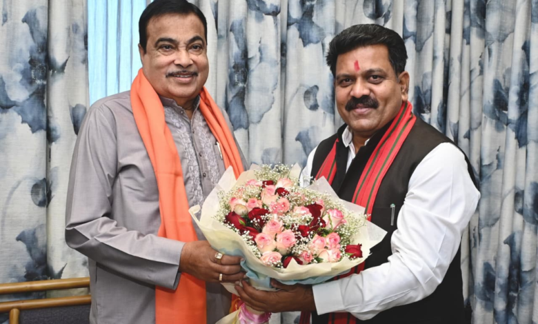 रायपुर : केंद्रीय परिवहन मंत्री श्री नितिन गडकरी से मिले उपमुख्यमंत्री श्री विजय शर्मा… रायपुर : केंद्रीय परिवहन मंत्री श्री नितिन गडकरी से मिले उपमुख्यमंत्री श्री विजय शर्मा…