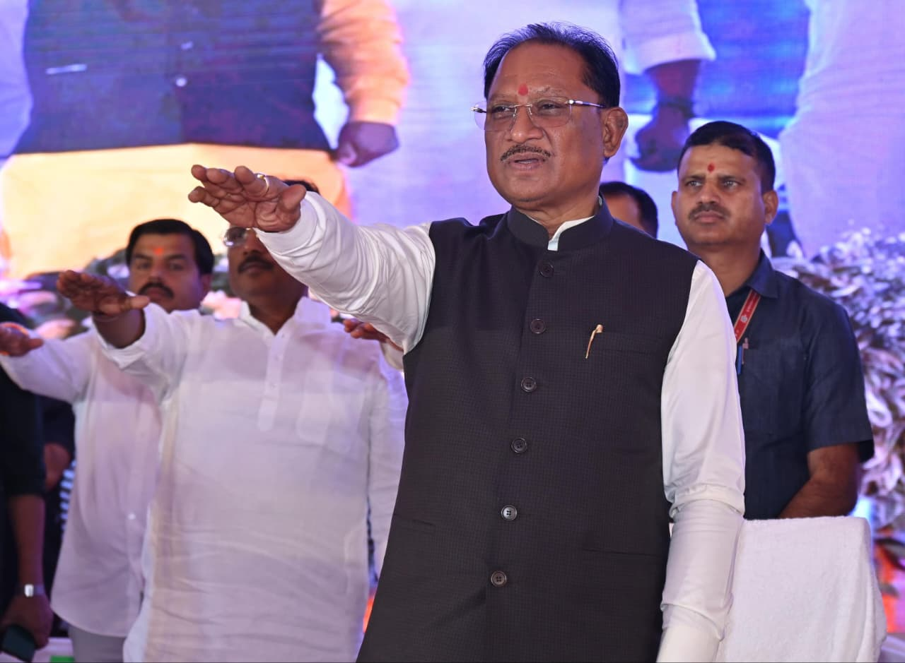 रायपुर : मुख्यमंत्री ने नवरात्रि की पावन बेला पर मां महामाया की धरा से सरगुजा ओलंपिक का किया शुभारंभ…