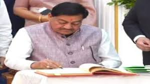 रायपुर : खाद्य मंत्री मंत्री श्री दयालदास बघेल की अनुशंसा पर 2 निर्माण कार्यों के लिए 12.50 लाख की स्वीकृति…