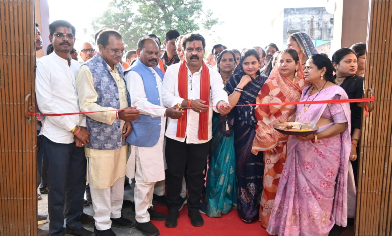 रायपुर : उपमुख्यमंत्री श्री विजय शर्मा ने नगर पंचायत बोड़ला को 6 करोड़ के विकास कार्यों की दी सौगात…