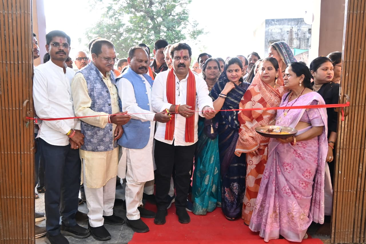 रायपुर : उपमुख्यमंत्री श्री विजय शर्मा ने नगर पंचायत बोड़ला को 6 करोड़ के विकास कार्यों की दी सौगात…