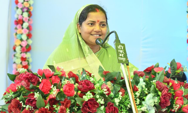 रायपुर : मंत्री श्रीमती लक्ष्मी राजवाड़े के प्रयासों से 30.41 करोड़ रुपए की सड़क परियोजना को मिली प्रशासकीय स्वीकृति…