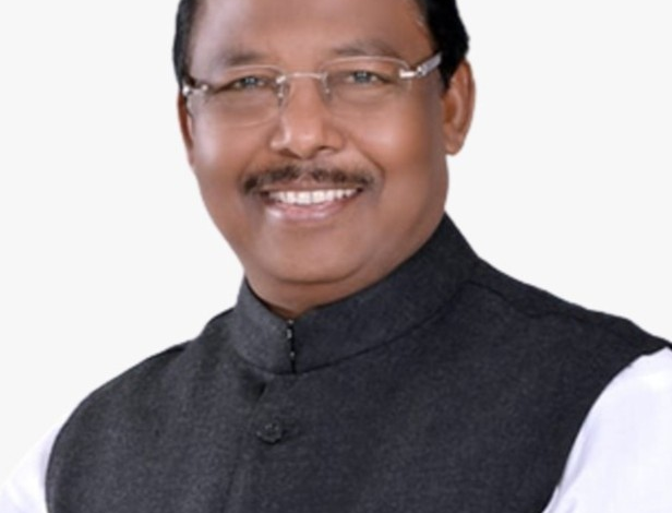 रायपुर : प्रदेश में आगामी खरीफ सीजन के लिए रासायनिक उर्वरकों की उपलब्धता सुनिश्चित: कृषि मंत्री श्री रामविचार नेताम…