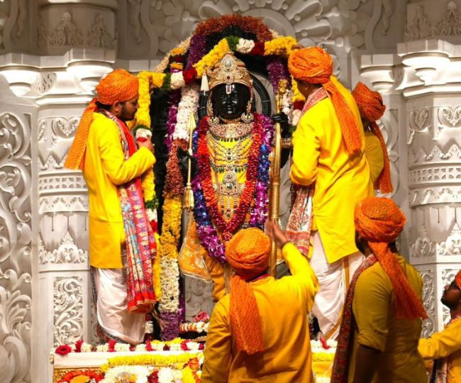 PHOTOS: सूर्यतिलक से आस्था के नए आकाश पर रामलला, अयोध्या में रामनवमी का ऐतिहासिक उत्सव… PHOTOS: सूर्यतिलक से आस्था के नए आकाश पर रामलला, अयोध्या में रामनवमी का ऐतिहासिक उत्सव…