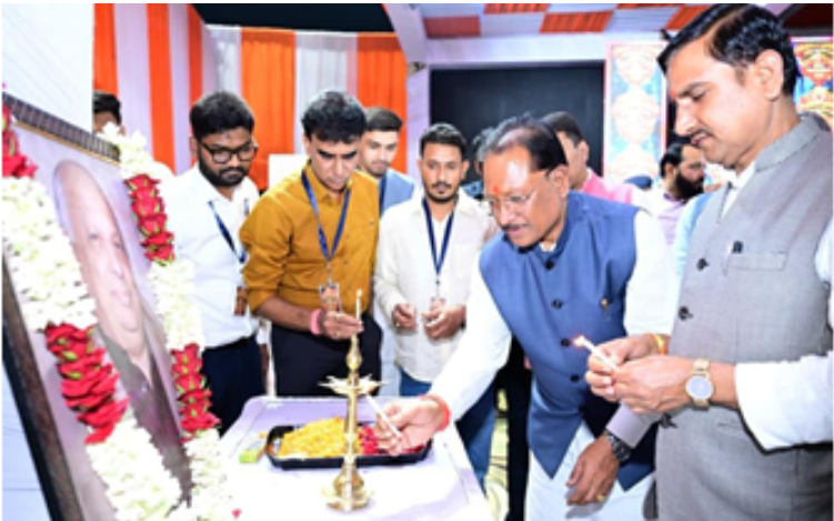 रायपुर : युवा प्रतिभाओं को मिला सशक्त मंच: मुख्यमंत्री साय की मौजूदगी में स्व. लखीराम अग्रवाल टी-20 का भव्य समापन… रायपुर : युवा प्रतिभाओं को मिला सशक्त मंच: मुख्यमंत्री साय की मौजूदगी में स्व. लखीराम अग्रवाल टी-20 का भव्य समापन…