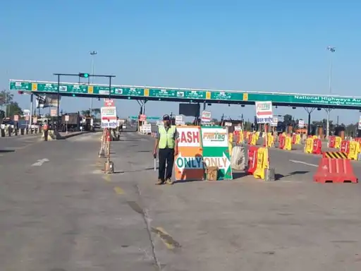 छत्तीसगढ़ में सफर होगा महंगा… टोल प्लाजा पर 5 रुपये बढ़ोतरी, एनुअल पास 75 रुपये महंगा; 1 अप्रैल से लागू होंगी NHAI की नई दरें…