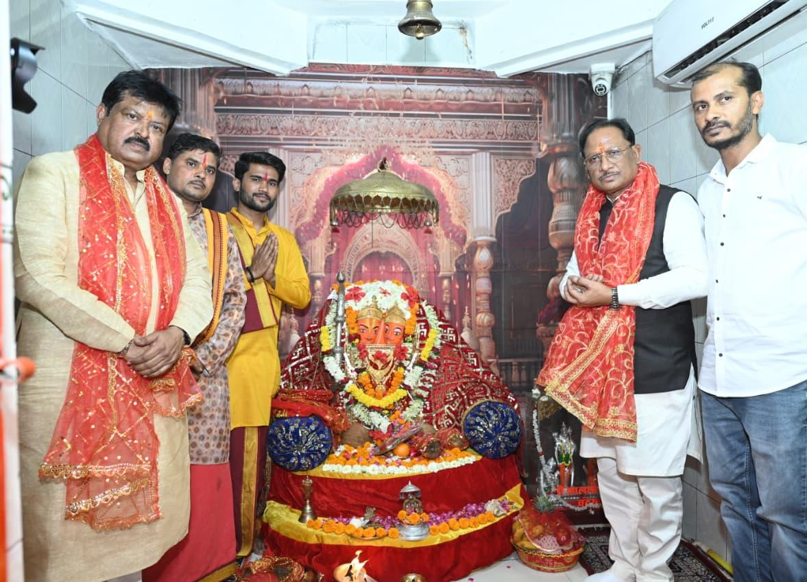 रायपुर : मुख्यमंत्री श्री विष्णुदेव साय ने चंदखुरी में माता कौशल्या एवं भगवान श्रीराम के किए दर्शन: प्रदेश की सुख-समृद्धि की कामना की…