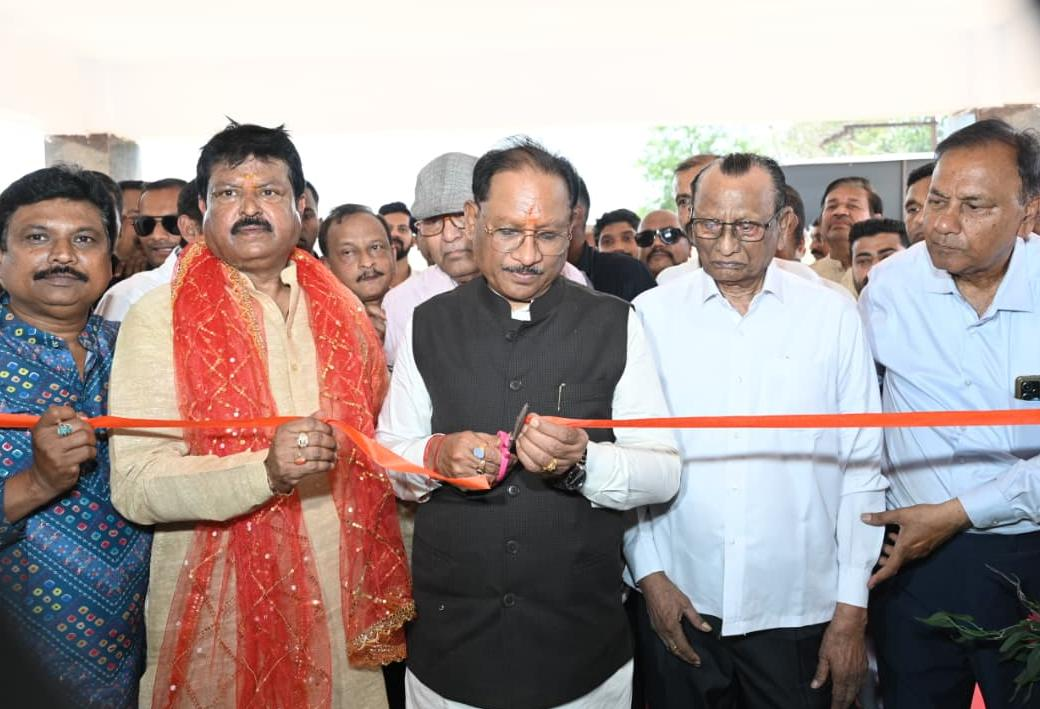 रायपुर : कायस्थ मंगल भवन का लोकार्पण: सामाजिक एकजुटता और विकास की नई पहल… रायपुर : कायस्थ मंगल भवन का लोकार्पण: सामाजिक एकजुटता और विकास की नई पहल…