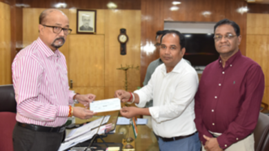 रायपुर : राज्यपाल श्री रमेन डेका ने रेडक्रॉस सोसायटी संरक्षक के रूप में सदस्यता ग्रहण की… रायपुर : राज्यपाल श्री रमेन डेका ने रेडक्रॉस सोसायटी संरक्षक के रूप में सदस्यता ग्रहण की…