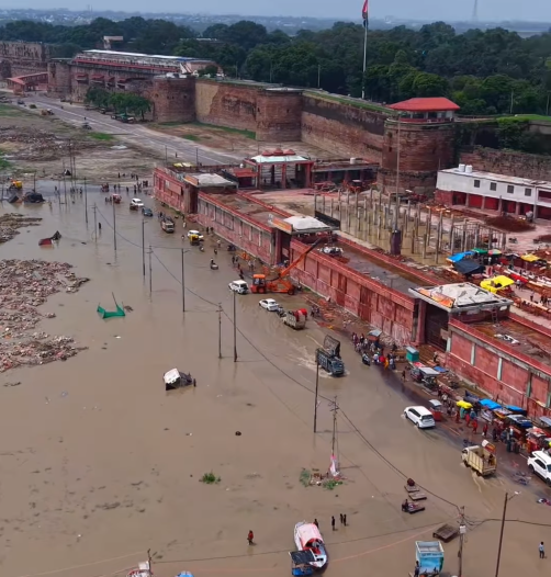 बड़े हनुमान जी मंदिर तक पहुंचा गंगा का पानी, अमृत स्नान को लेकर श्रद्धालुओं में बढ़ी उत्सुकता
